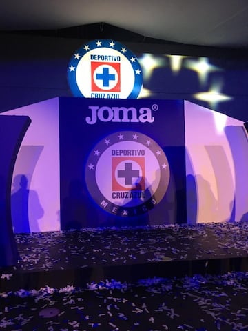 La nueva piel de Cruz Azul y su presentación, en imágenes