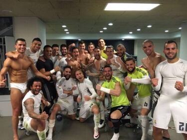 Real Madrid celebrate after Barcelona win