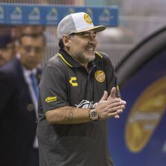 Dorados venció a Cafetaleros en el debut de Maradona