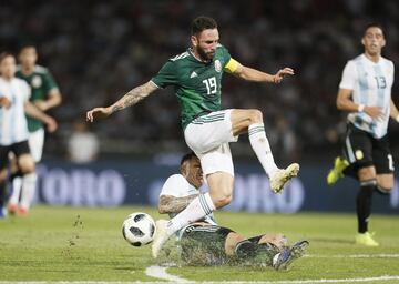 Para la reciente campaña, Layún decidió regresar a la Liga MX con los Rayados de Monterrey.