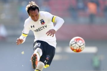 Futbol, Nublense vs Colo Colo.
Copa Chile 2016.
El jugador de Colo Colo Michael Rios controla el balon durante el partido de Copa Chile contra Nublense disputado en el estadio Nelson Oyarzun de Chillan, Chile.
09/07/2016
Andres Pina/Photosport**************