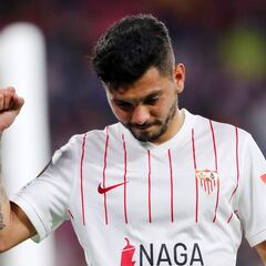 “Tecatito” Corona, convocado con el Sevilla para enfrentar al Valladolid