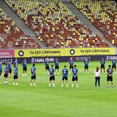 Robert Moreno estrena hoy galones en la esquiva Bucarest