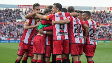 Los jugadores del Girona celebran un gol.
