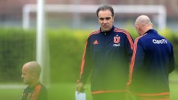 Lasarte y Neme en el CDA. Los uruguayos apelan a lo emotivo para levantar al plantel.