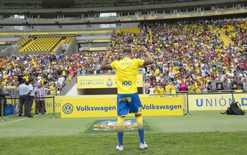 La presentación de Vitolo con Las Palmas, en imágenes