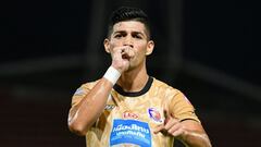 El delantero salvadore&ntilde;o se estren&oacute; como goleador en la temporada del f&uacute;tbol tailand&eacute;s durante el empate ante nada m&aacute;s y nada menos que ante su exequipo.