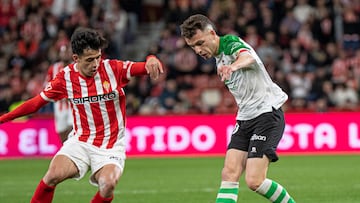 El Sporting, a surfear la gran ola del Cantábrico