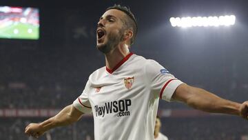 Sarabia celebra el tercer gol del Sevilla.