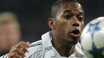 <b> SU PRIMER CLÁSICO </b> No es segura su parcipación, todo dependerá del estado físico de Ronaldo y del planteamiento táctico de Luxemburgo, pero si juega, aunque sólo sean unos minutos, tiene sobradas condiciones para ser uno de los grandes protagonistas del partido.