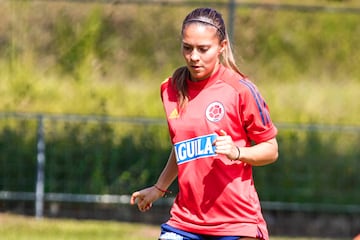 La Selección Colombia Femenina tuvo su último entrenamiento antes de enfrentar a Bolivia por la segunda fecha de la Copa América Femenina en el Pascual Guerrero. La Tricolor entrenó en la Cancha Fútbol Paz de La Z.