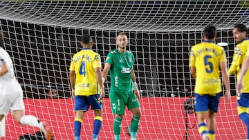 Cillessen tiene trabajo extra