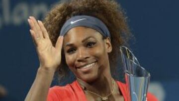 Serena Williams celebra su triunfo en Brisbane.