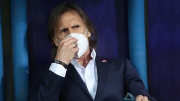 Soccer Football - Copa America 2021 - Quarter Final - Peru v Paraguay - Estadio Olimpico, Goiania, Brazil - July 2, 2021 Peru coach Ricardo Gareca before the match REUTERS/Amanda Perobelli