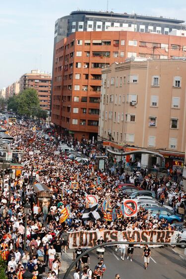 Valencia se rebela contra Lim