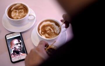 Las caras de los boxeadores en café.