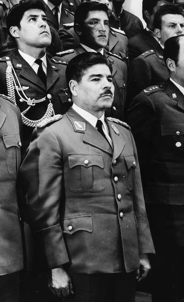 In Bolivia, the fall of Juan José Torres (pictured) occurred in a context of internal tensions and external pressures. Torres promoted nationalist policies that unsettled conservative sectors and Washington. His government sought greater economic and social autonomy.