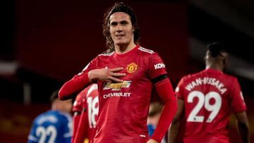 Cavani da un paso en falso