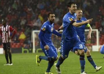 2-3. Darmian celebró el tercer tanto.