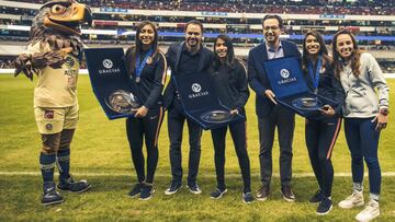 Antes del encuentro de las semifinales de la Liga MX entre América y Pumas, el club azulcrema ofreció un homenaje a Jaidy Gutiérrez, Ximena Ríos y Julieta Peralta, quienes se coronaron subcampeonas en Uruguay 2018.