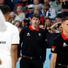 Álex Mumbrú, hospitalizado al volver del Eurobasket