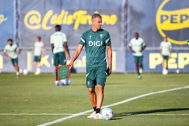 Gaizka Garitano: “Necesitamos tiempo, pero queremos que todo funcione desde ya”