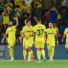 Morales se exhibe en su casa y liquida al Hajduk