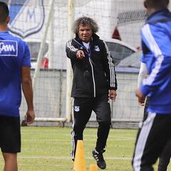 Gamero: "Es urgente traer otro central tras la lesión de Ospina"