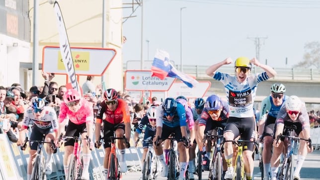 Ayuso recupera el liderato y Brennan repite al esprint el día de los abanicos