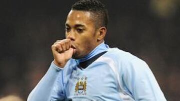<strong>FELIZ.</strong> Robinho no lamenta su salida del Real Madrid y es feliz en Manchester
