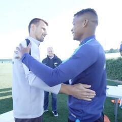 Barrios conoce al DT del Zenit: "Que más, ¿bien?"