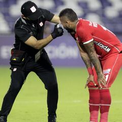 Segundo día de lacrimógenos y protestas en Copa Libertadores
