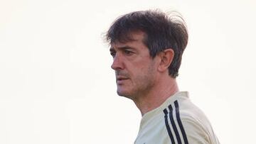 MURCIA, SPAIN - DECEMBER 10: Pacheta head coach of Real Valladolid looks on after the friendly match between Real Valladolid and Lille at Pinatar Arena on December 10, 2022 in Murcia, Spain. (Photo by Silvestre Szpylma/Quality Sport Images/Getty Images)