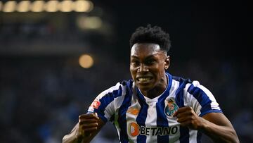 FC Porto's Spanish forward #09 Samuel Omorodion celebrates after scoring their first goal during the Portuguese League football match between FC Porto and Boavista FC at the Dragao stadium in Porto, on December 28, 2024. (Photo by MIGUEL RIOPA / AFP)