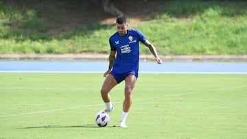 Chumi, en un entrenamiento del Almería.