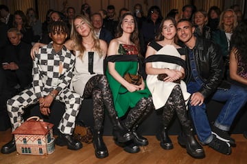 VIPs en el desfile de Louis Vuitton en la Semana de la Moda de Pars.