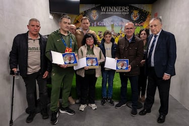 El Villarreal brinda en honor a José Manuel Llaneza