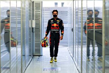 'Checo' Pérez, el más rápido en la sesión de la mañana en Bahréin