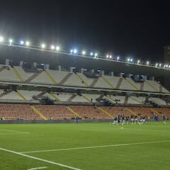 Comunidad y Rayo actualizan el acuerdo de cesión del estadio de Vallecas