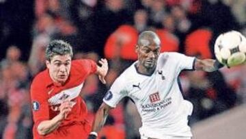 <b>EL PRIMERO. </b>Didier Zokora tiene mañana un compromiso con su Selección y pronto se conocerá su futuro, aunque apunta al Sevilla.