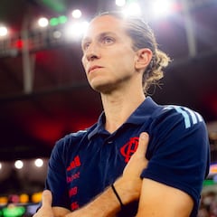 Filipe Luis entra en acción