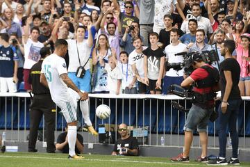 La presentación de Theo Hernández en imágenes