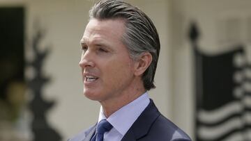 ARCHIVO - En esta foto de archivo del viernes 22 de mayo de 2020, el gobernador de California, Gavin Newsom, habla durante una conferencia de prensa en el Hogar de Veteranos de California en Yountville, California.