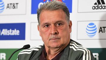 La Selección Mexicana no pudo reconocer la cancha del SDCCU Stadium debido al mal estado del césped, por lo que el 'Tata' recriminó a la empresa que organiza los partidos.