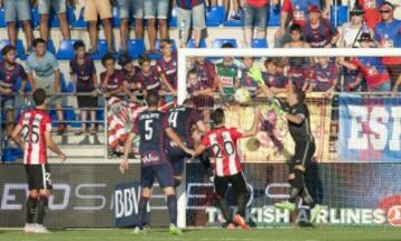 Gol de Adrián González, segundo del Eibar.