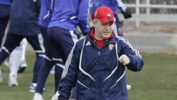 <b>UN CONOCIDO. </b>Lo quiere o no, Aguirre será la clave para que la victoria caiga de uno de los bandos.