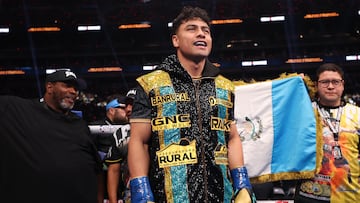 Léster Martínez va por Canelo