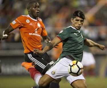 Alan Pulido afirma que Chivas está para competir en los dos torneos