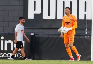 Cristian Rivero: “El 1 de septiembre espero estar en el Valencia”