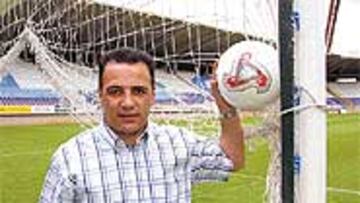 <B>BUENOS DESEOS</B>. Narciso, como ex sportinguista, desea que los hombres de Maceda ganen en la ciudad en la que reside ahora.